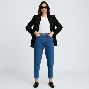 Zara Mid Rise Tapered Leg Jeans